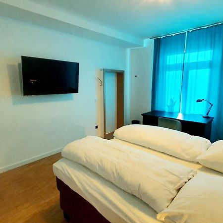 Helles Zimmer Mit Kingsize-Bett Mannheim Luaran gambar