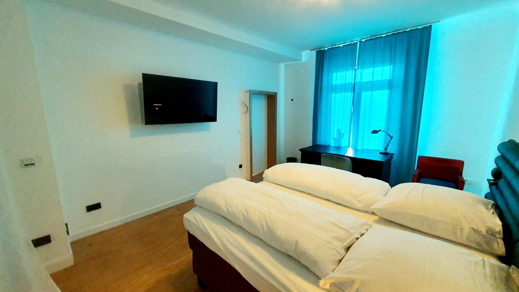 Helles Zimmer Mit Kingsize-Bett Mannheim Luaran gambar