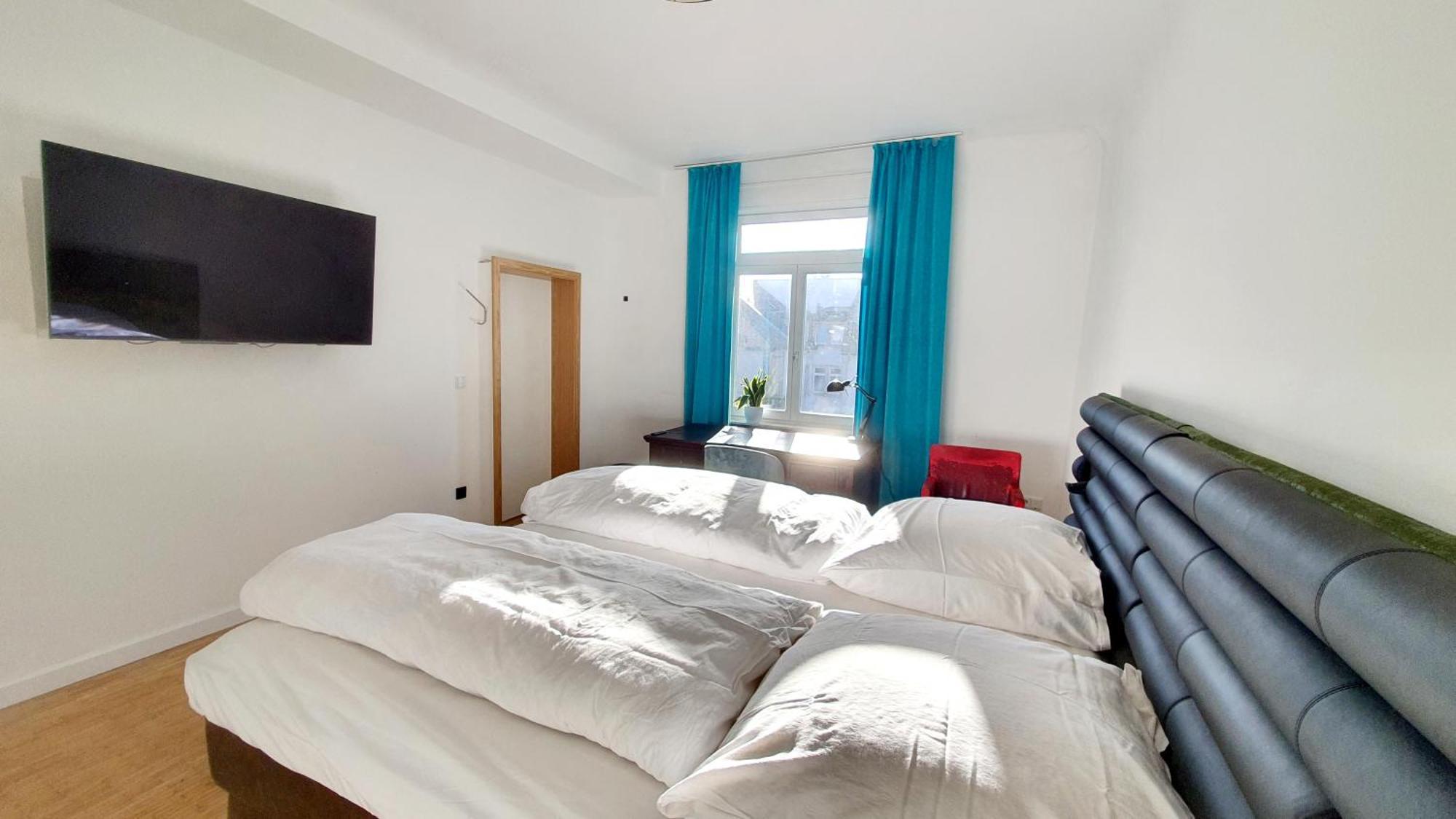 Helles Zimmer Mit Kingsize-Bett Mannheim Luaran gambar